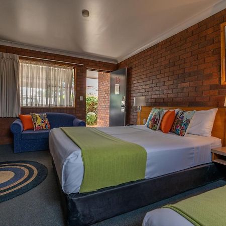 Country Pathfinder Motor Inn Dalby Ngoại thất bức ảnh